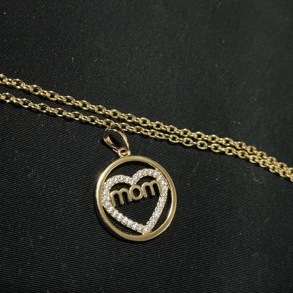 Mom pendant with chain - Picture 3 of 7